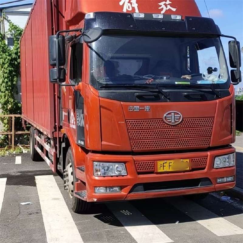 凤翔区罗平县进仓物流：专线直达的多元货运之旅